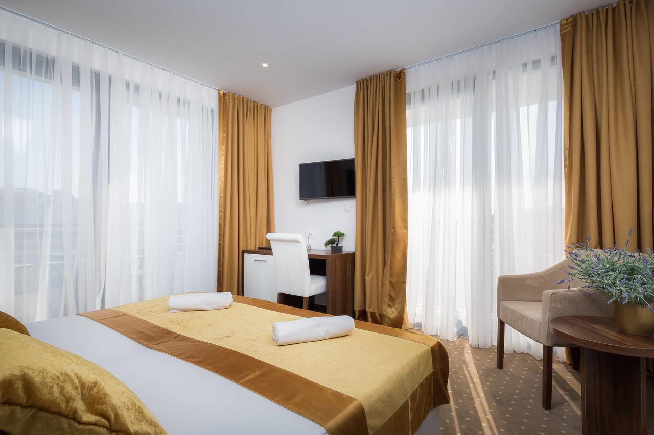 Hotel Perla Rogoznica  Exteriör bild